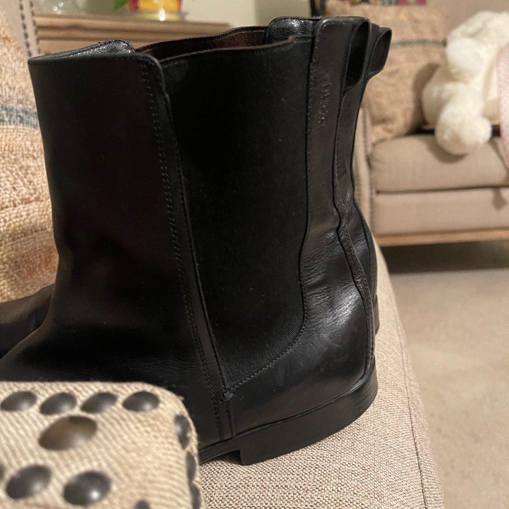 HUGO Black Leather Men's Boots - Picture 12 of 16